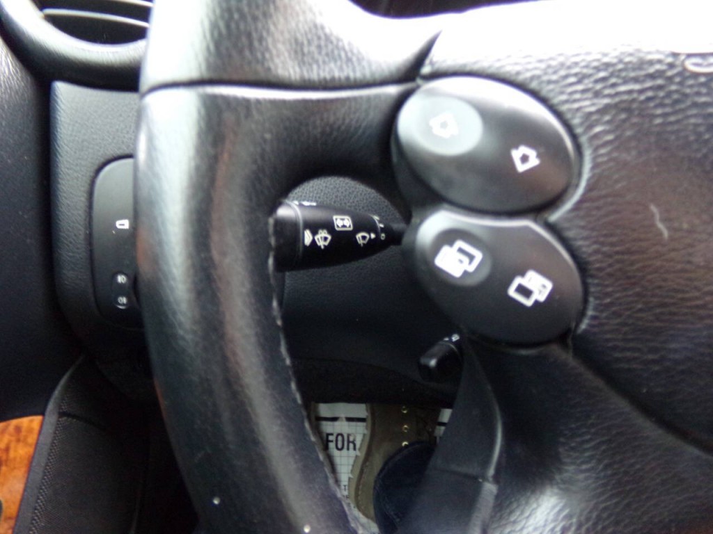 2009 Mercedes-Benz CLK-Class Image 47