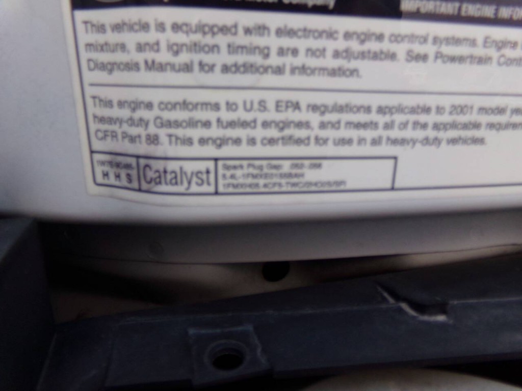 2001 Ford E-Series Image 31