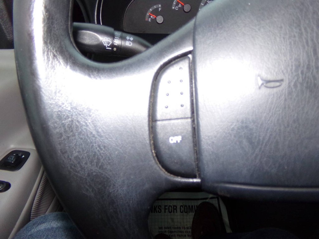 2001 Ford E-Series Image 57