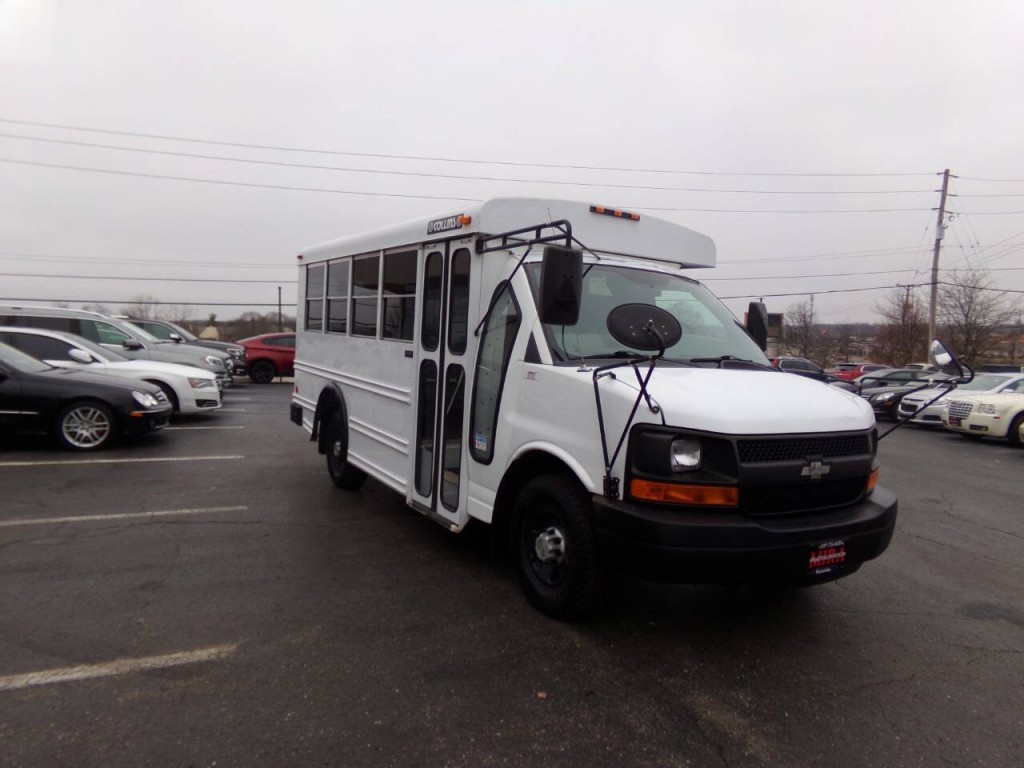 2007 Chevrolet Express Image 4