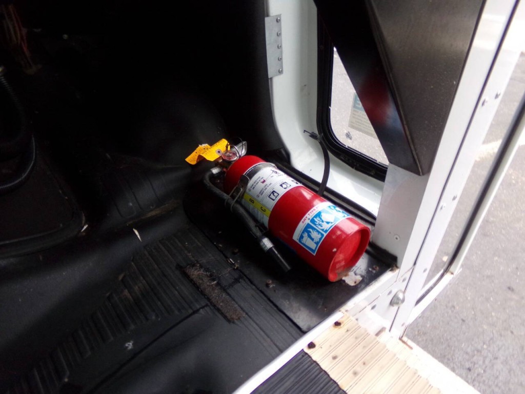 2007 Chevrolet Express Image 19