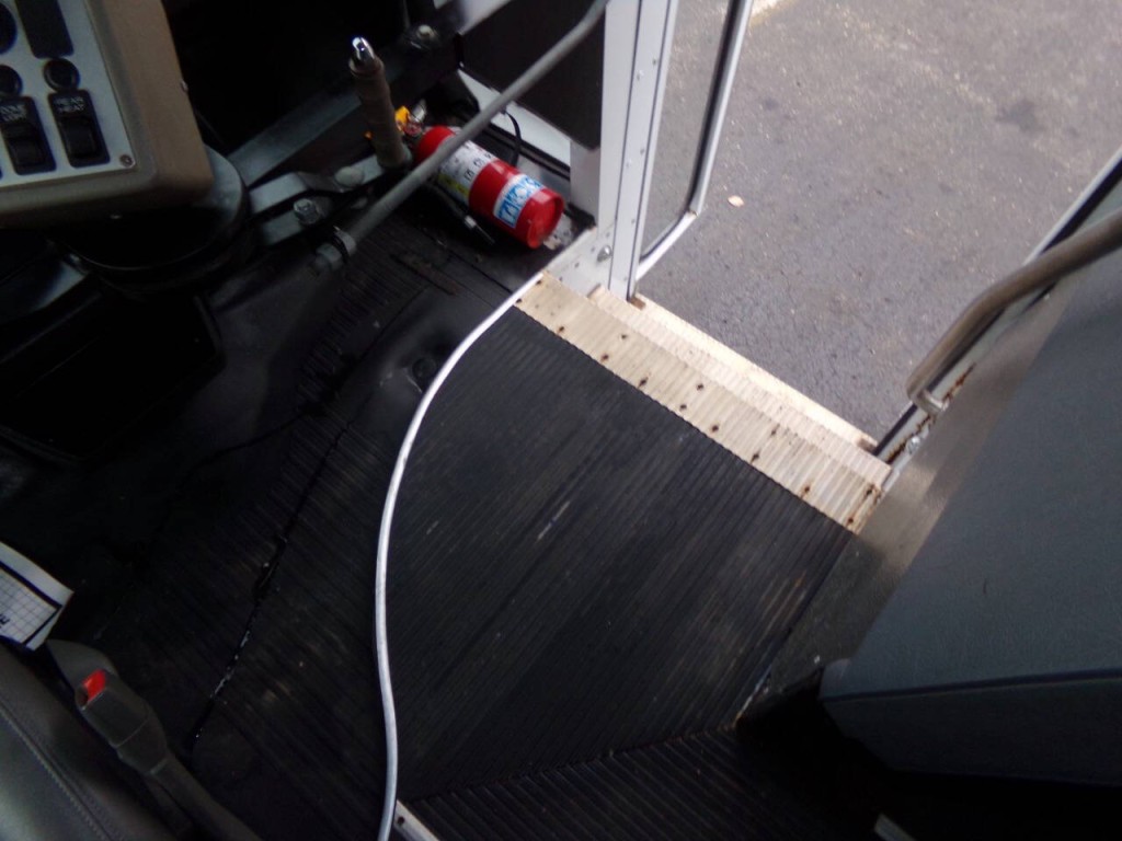 2007 Chevrolet Express Image 24