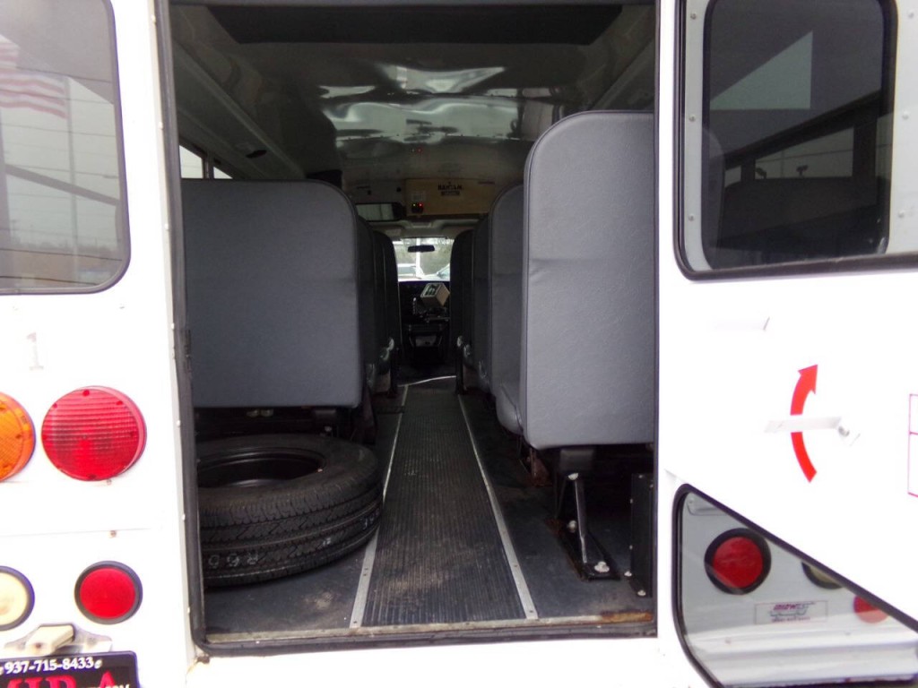 2007 Chevrolet Express Image 41