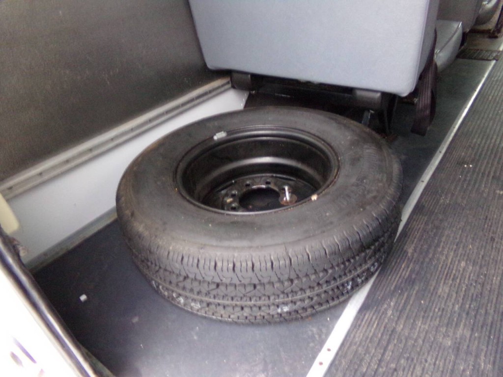 2007 Chevrolet Express Image 43