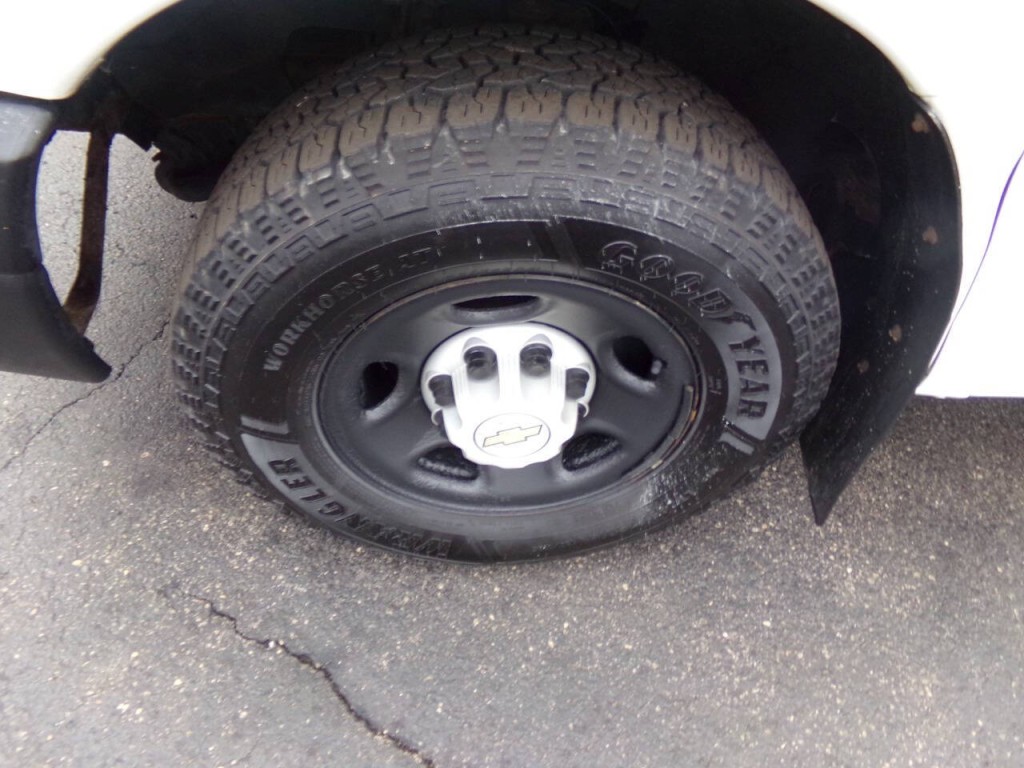 2007 Chevrolet Express Image 52