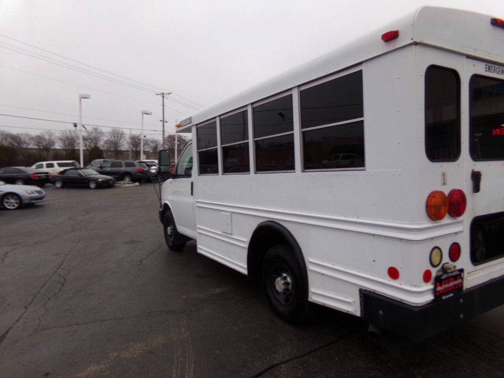 2007 Chevrolet Express Image 57