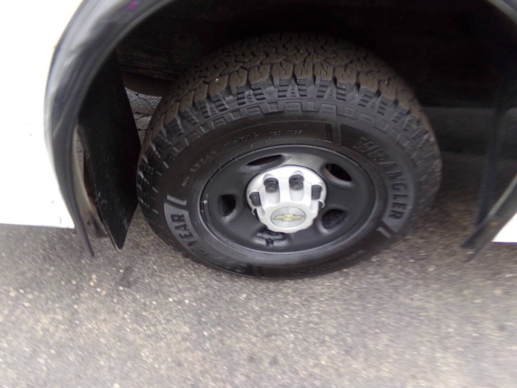 2007 Chevrolet Express Image 61