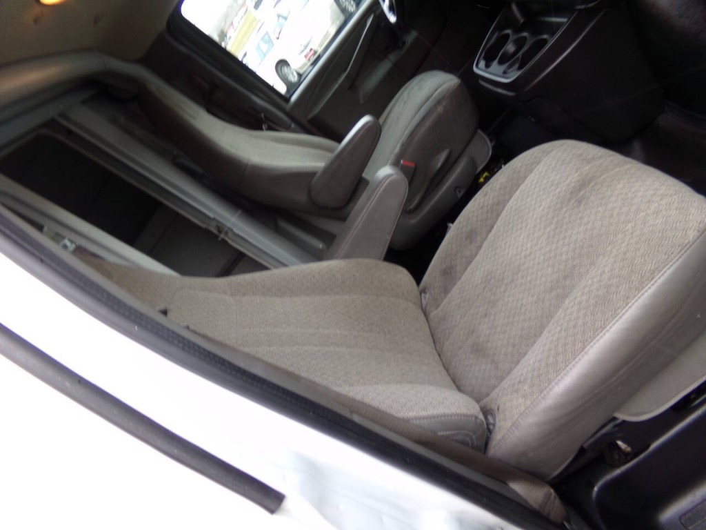 2019 Chevrolet Express Image 13