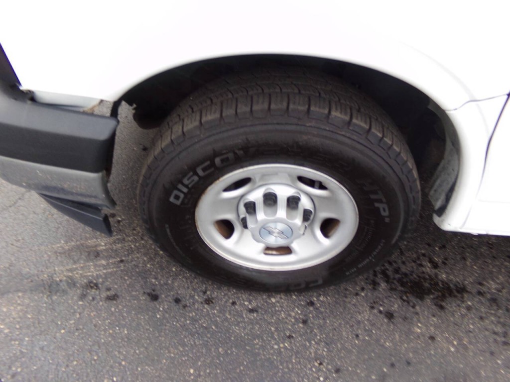 2019 Chevrolet Express Image 22