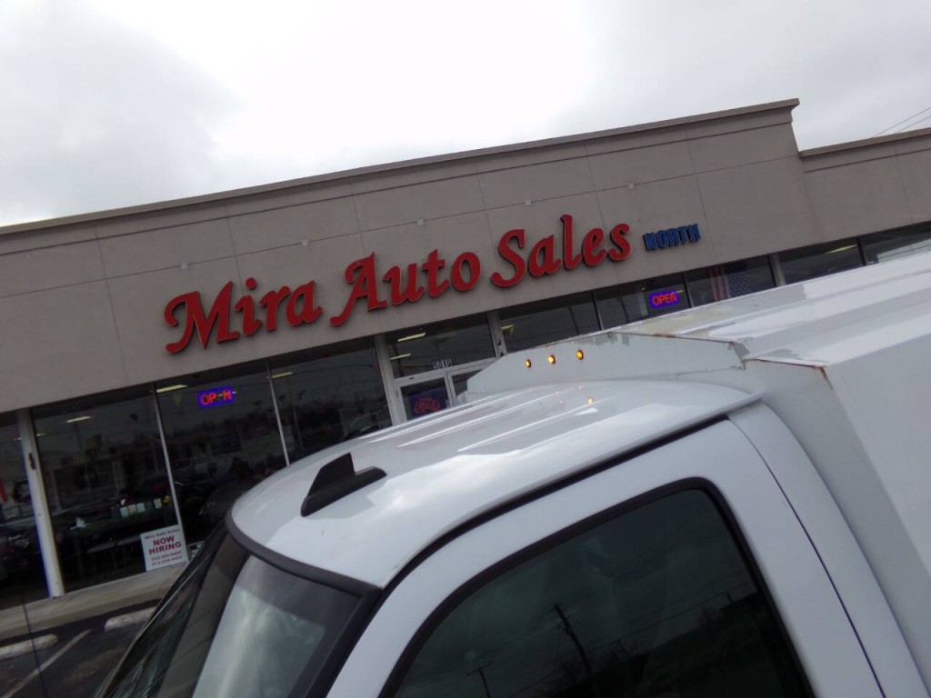 2019 Chevrolet Express Image 24