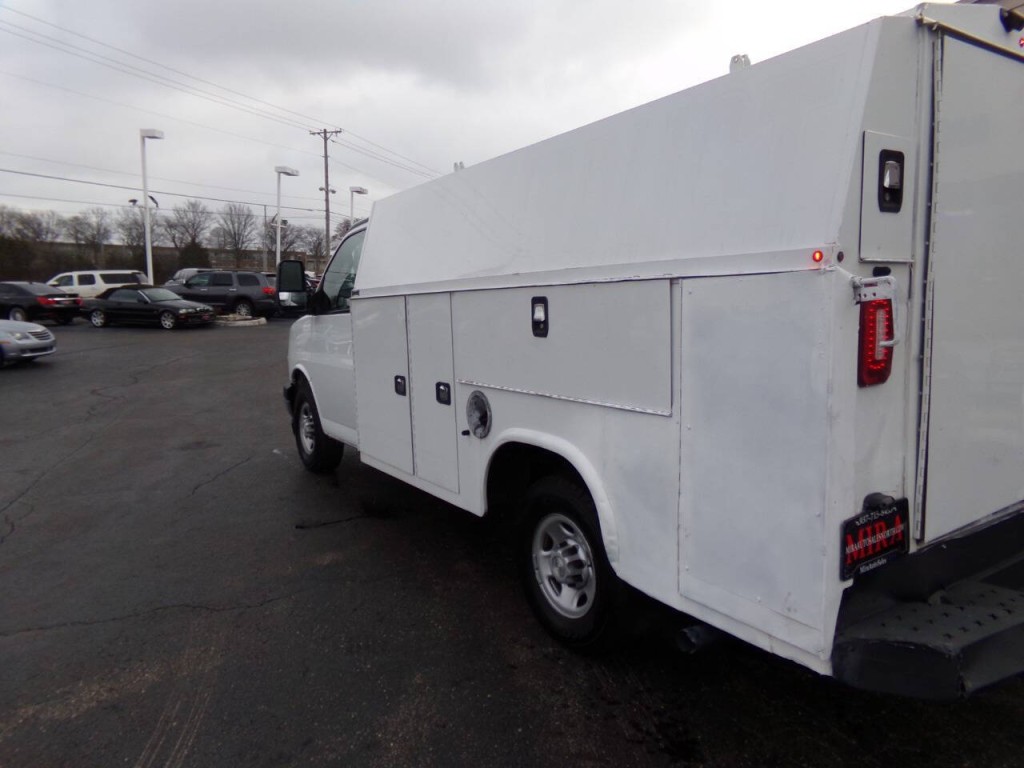 2019 Chevrolet Express Image 26