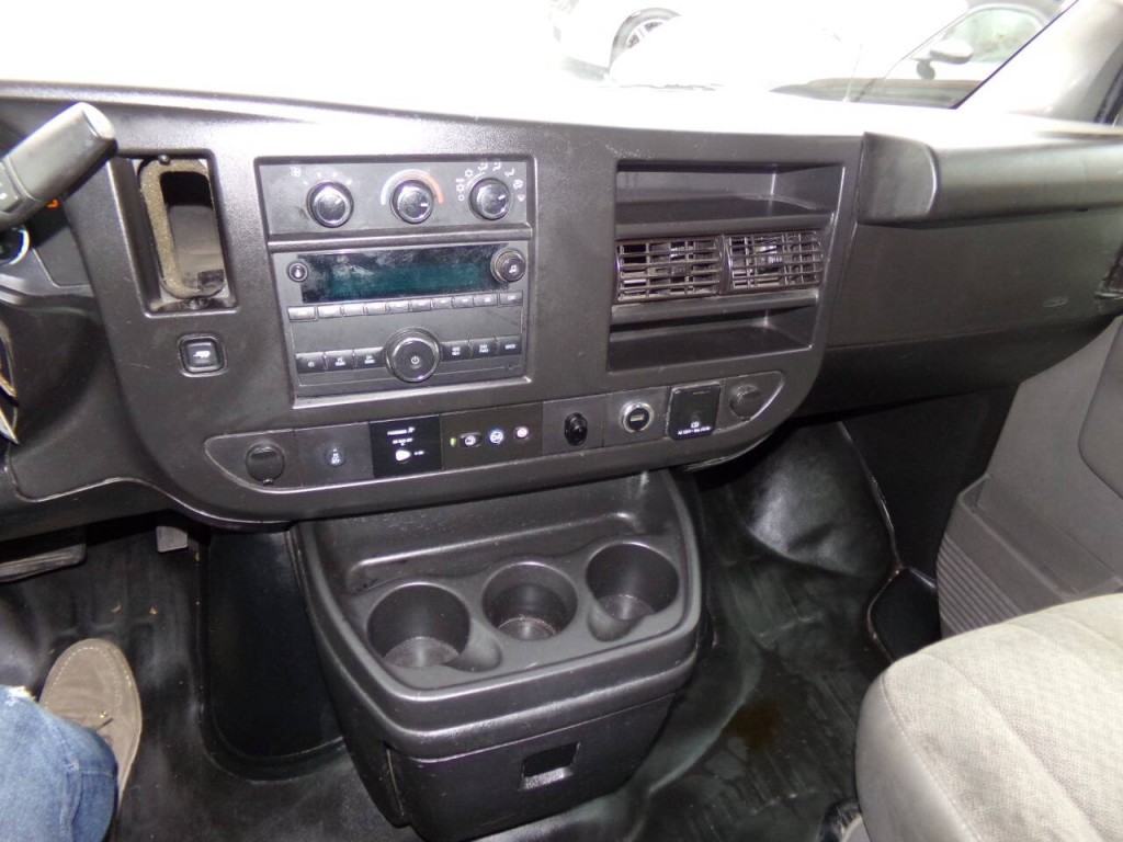 2019 Chevrolet Express Image 45