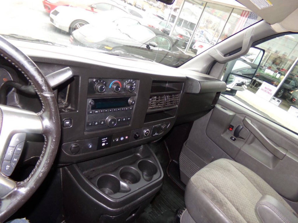 2019 Chevrolet Express Image 47