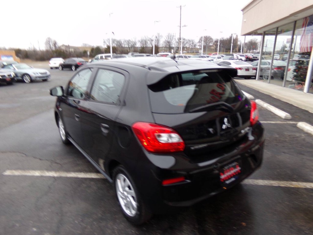 2019 Mitsubishi Mirage Image 3