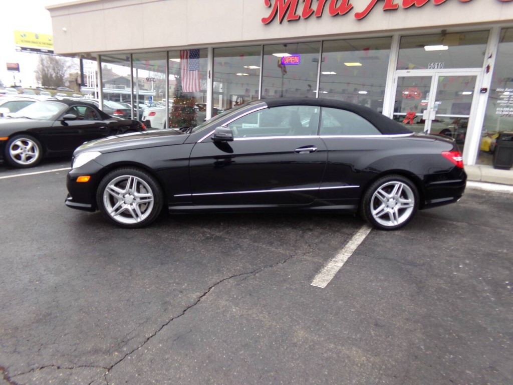 2012 Mercedes-Benz E-Class Image 3