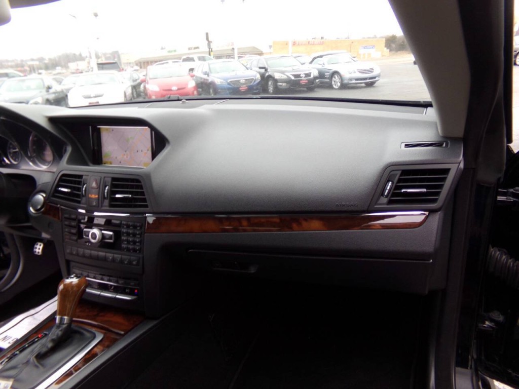 2012 Mercedes-Benz E-Class Image 27