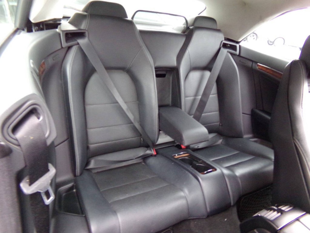 2012 Mercedes-Benz E-Class Image 30