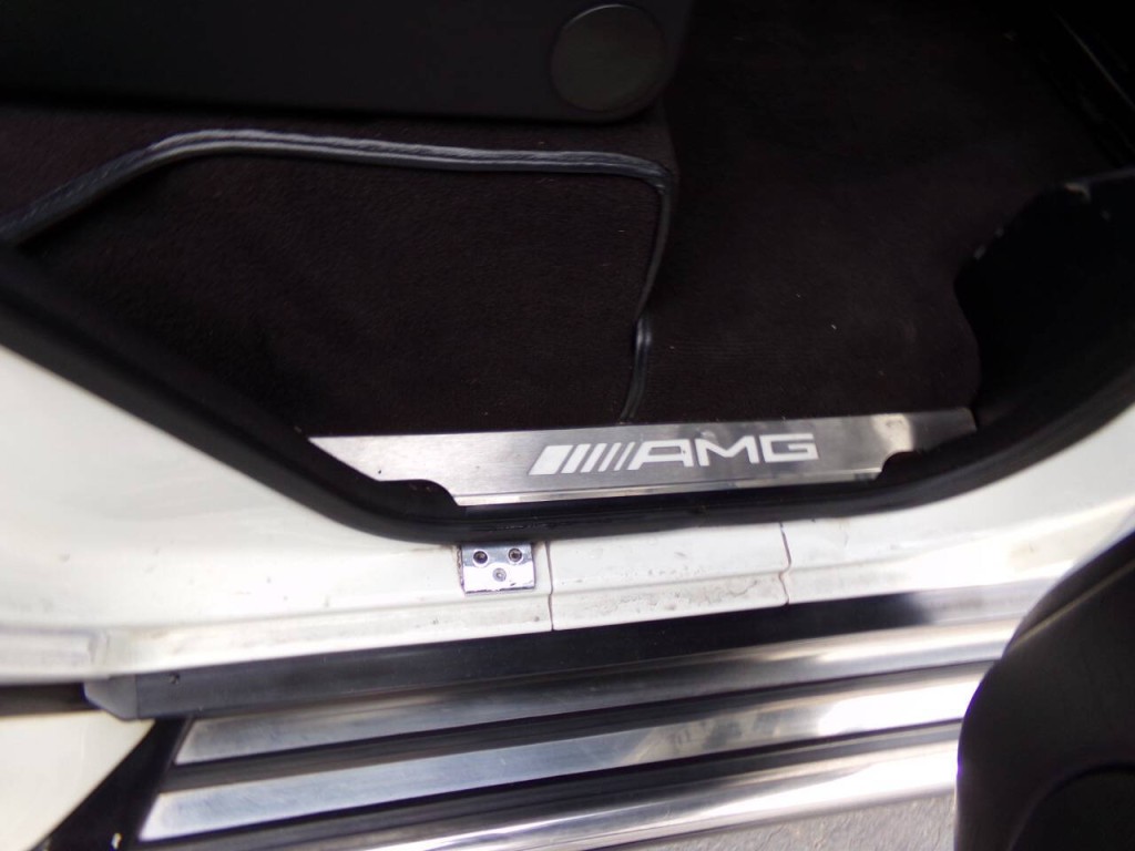 2013 Mercedes-Benz G-Class Image 24