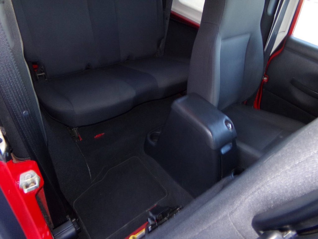 2006 Jeep Wrangler Image 21