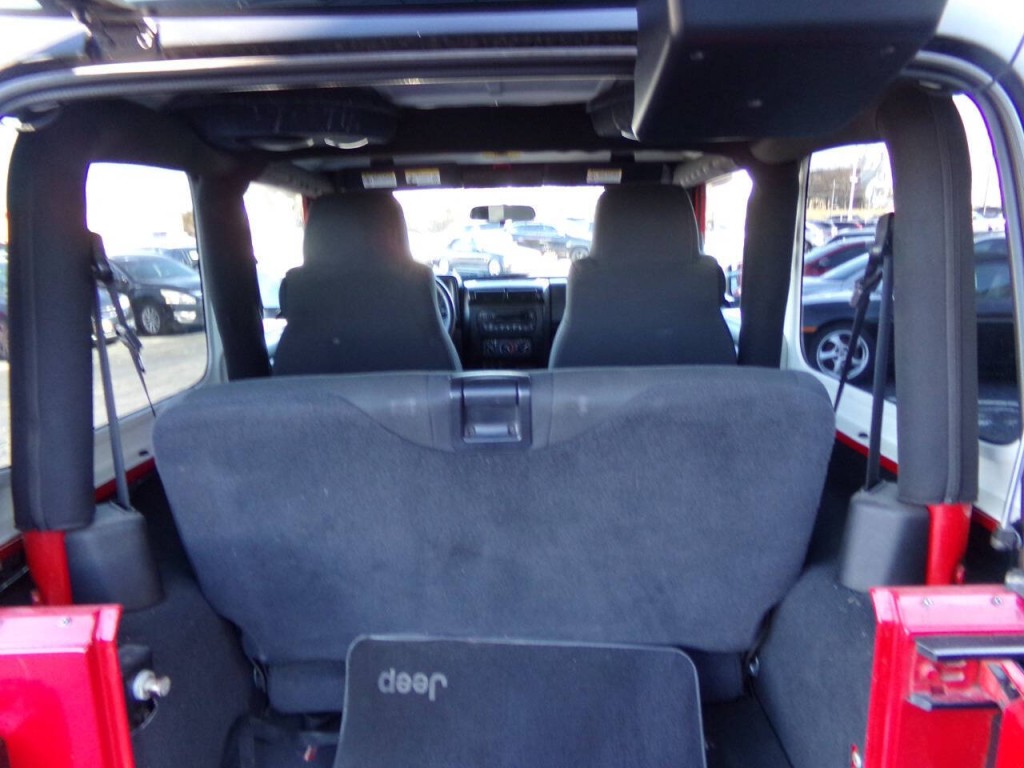 2006 Jeep Wrangler Image 25