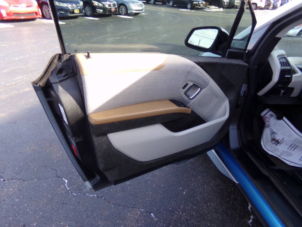 2014 BMW i3 Image 17