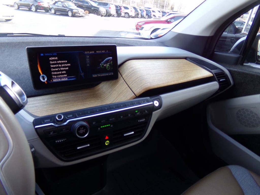 2014 BMW i3 Image 46