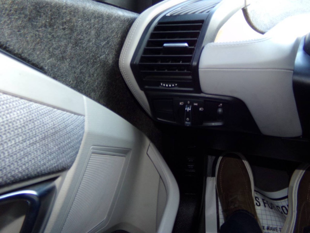 2014 BMW i3 Image 59