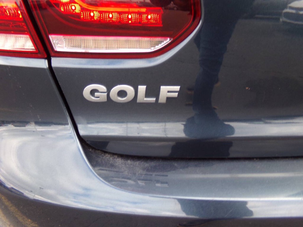 2013 Volkswagen Golf Image 6