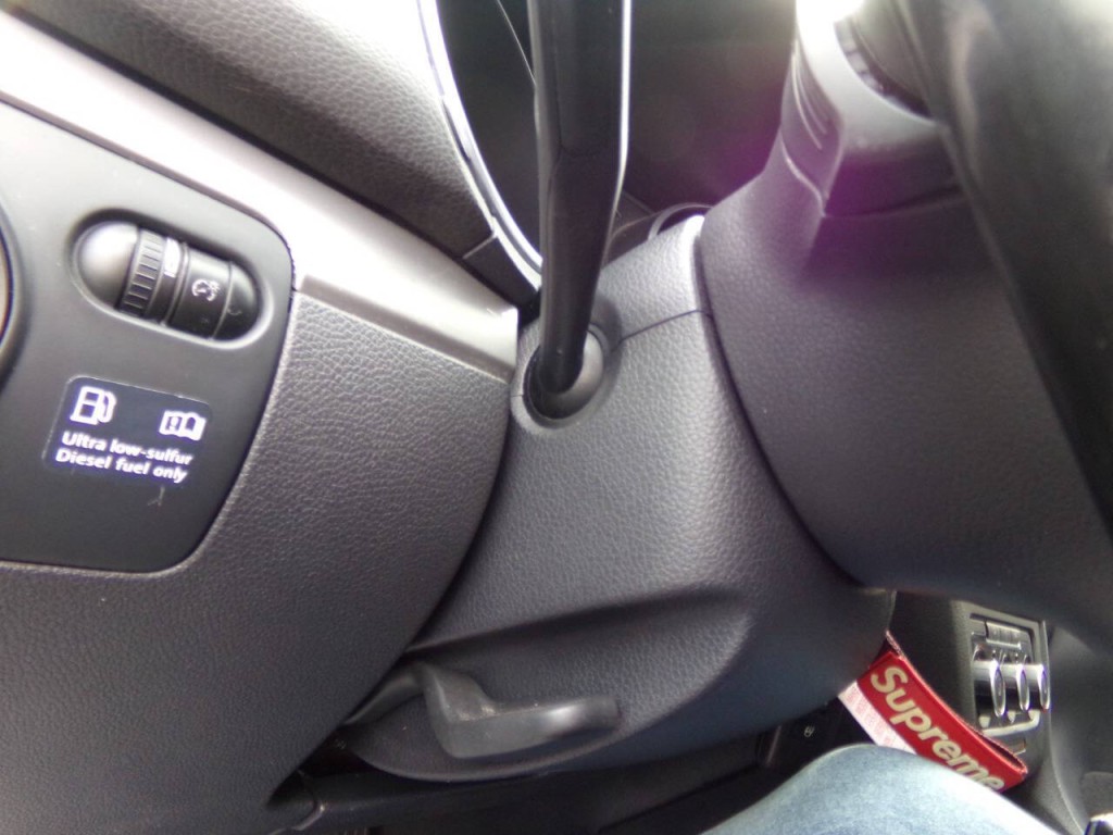 2013 Volkswagen Golf Image 38