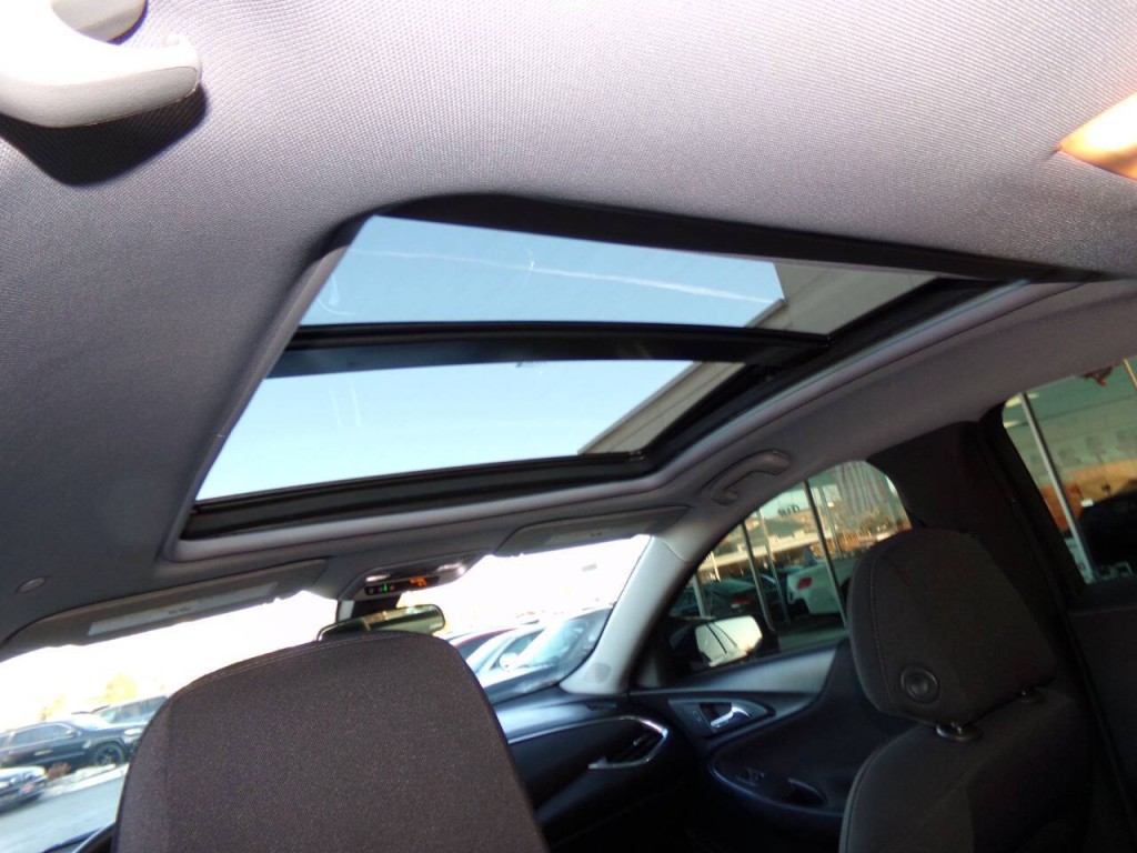 2021 Chevrolet Malibu Image 16