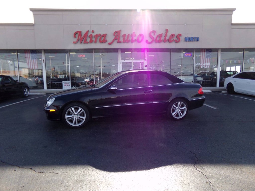 2007 Mercedes-Benz CLK-Class Image 2