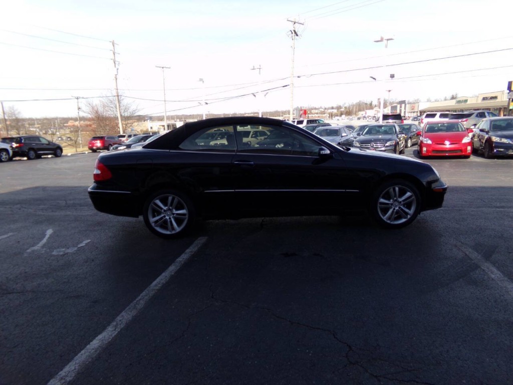 2007 Mercedes-Benz CLK-Class Image 6