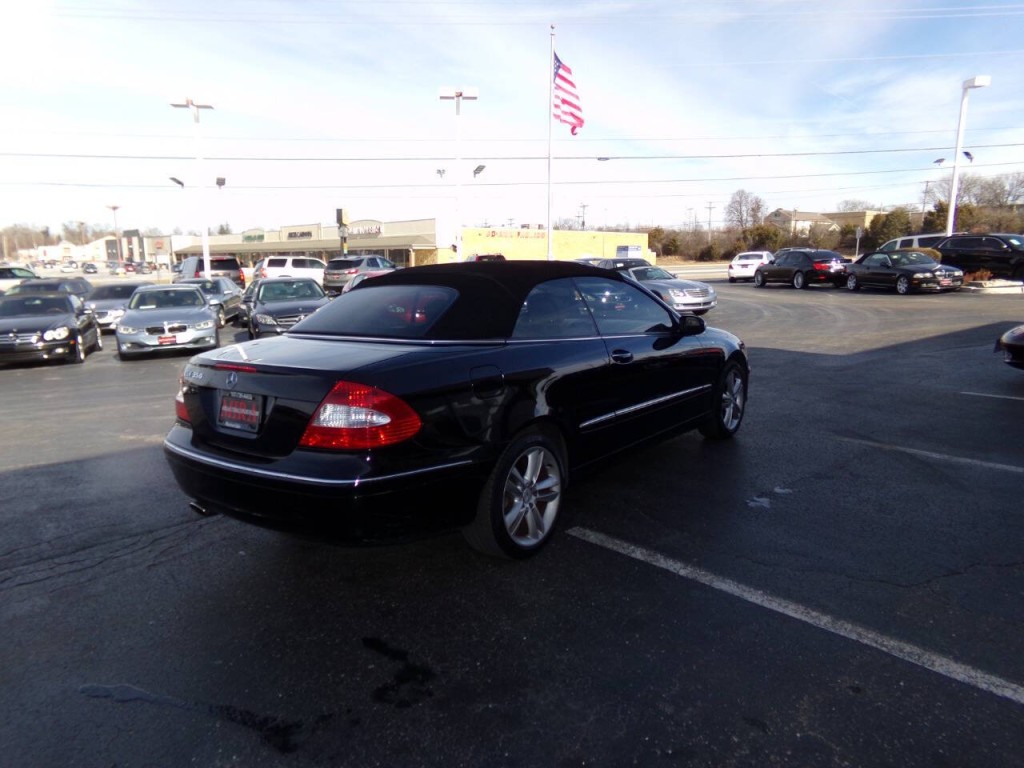 2007 Mercedes-Benz CLK-Class Image 7