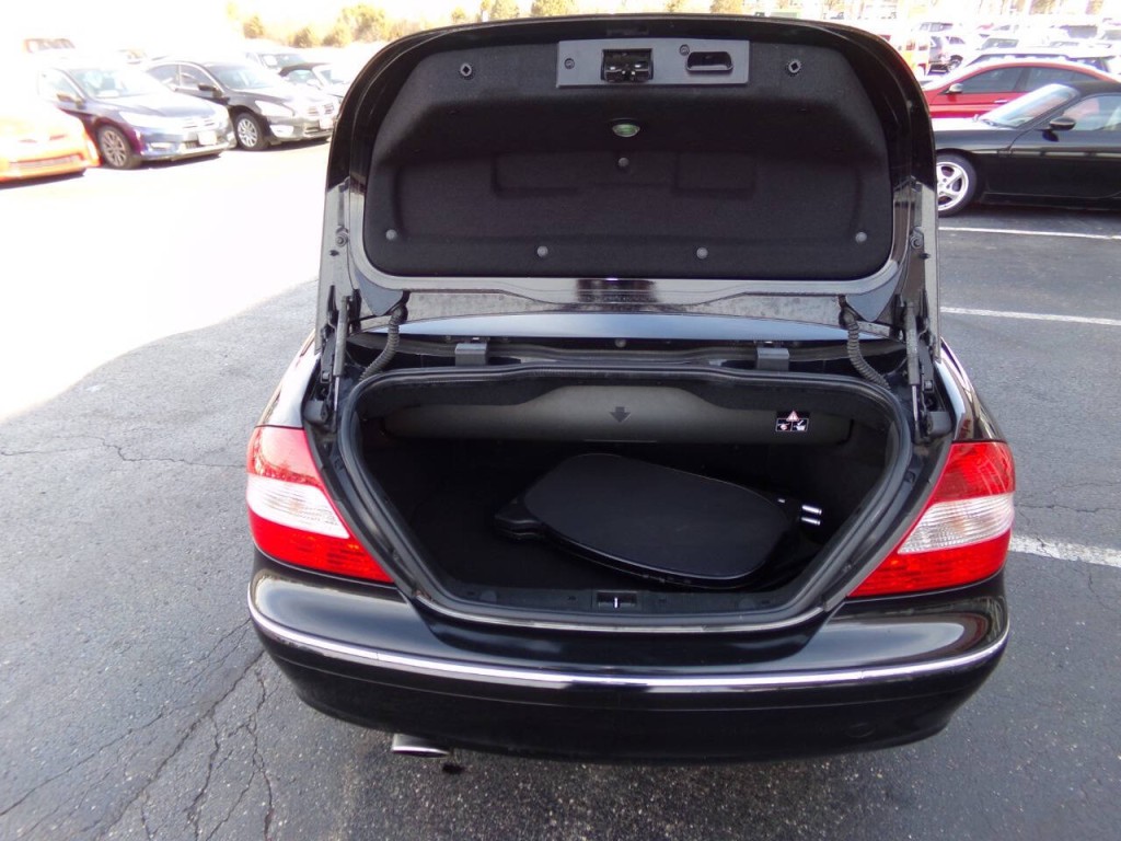 2007 Mercedes-Benz CLK-Class Image 23