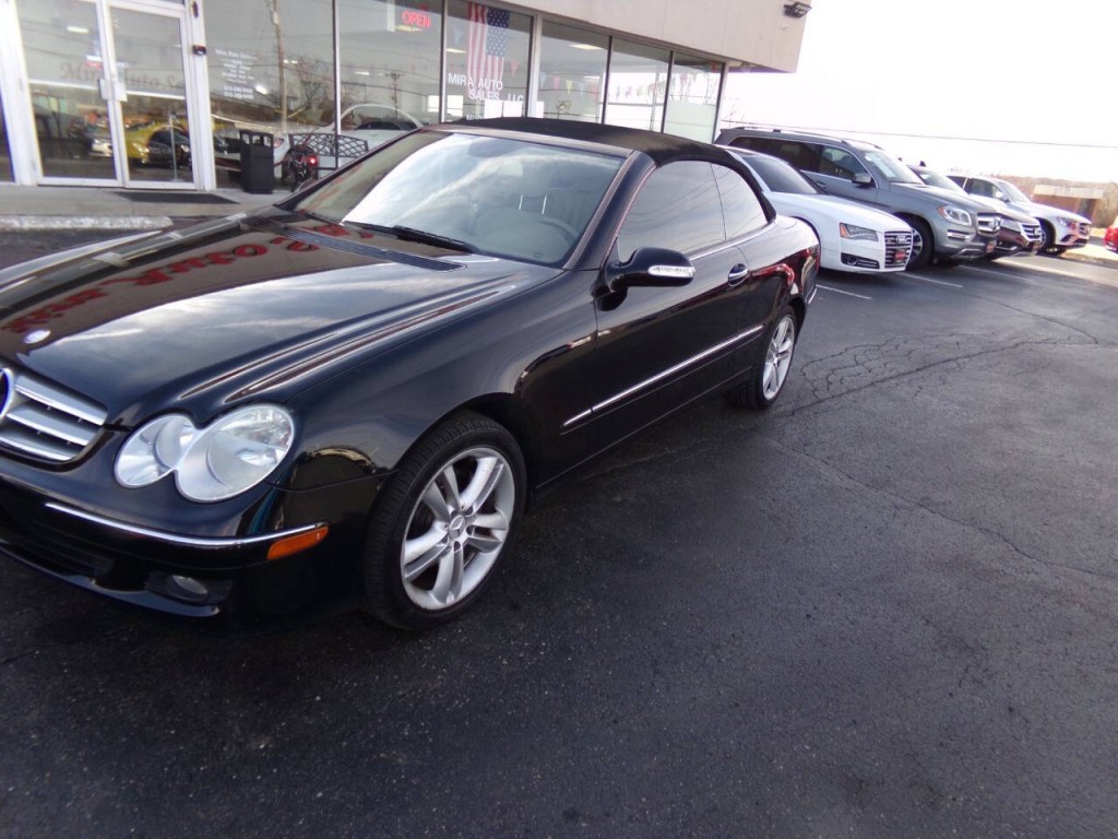 2007 Mercedes-Benz CLK-Class Image 35