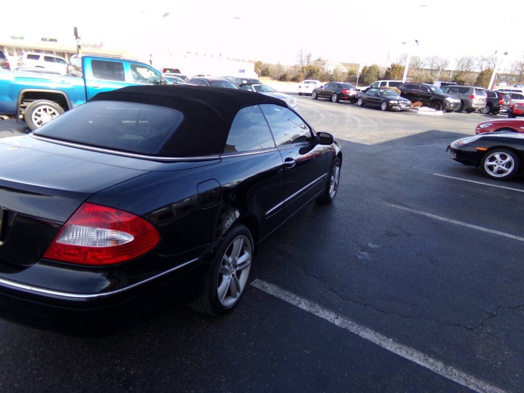 2007 Mercedes-Benz CLK-Class Image 42