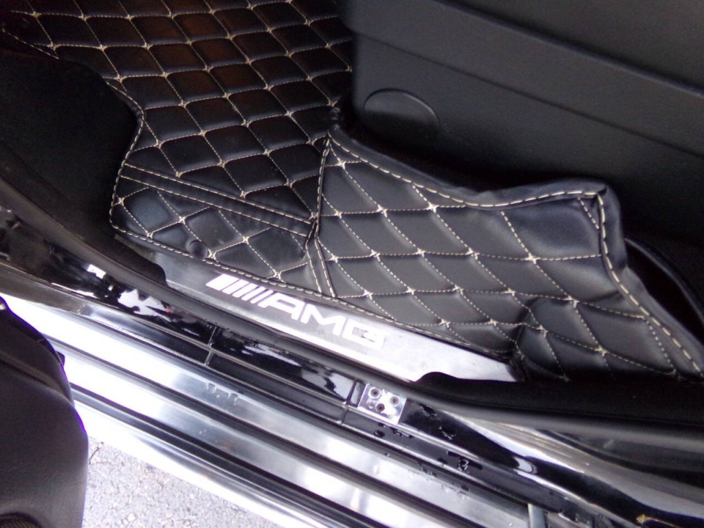 2013 Mercedes-Benz G-Class Image 24