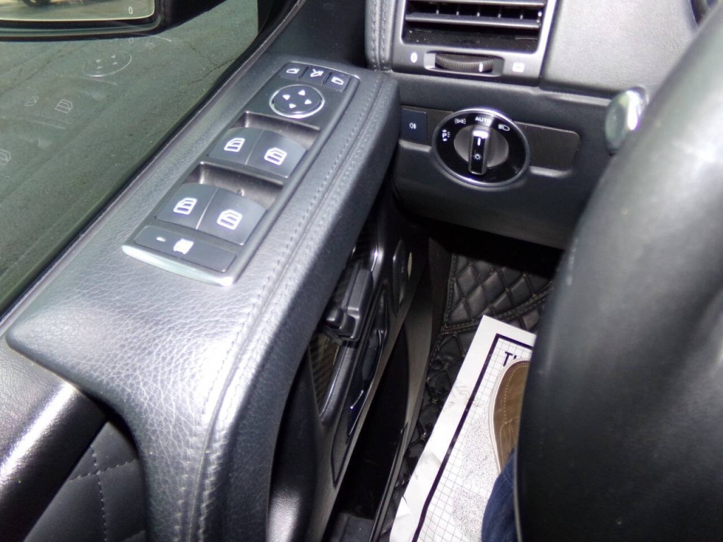 2013 Mercedes-Benz G-Class Image 92