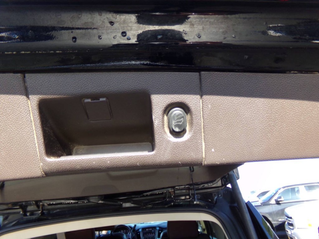 2015 Chevrolet Tahoe Image 19