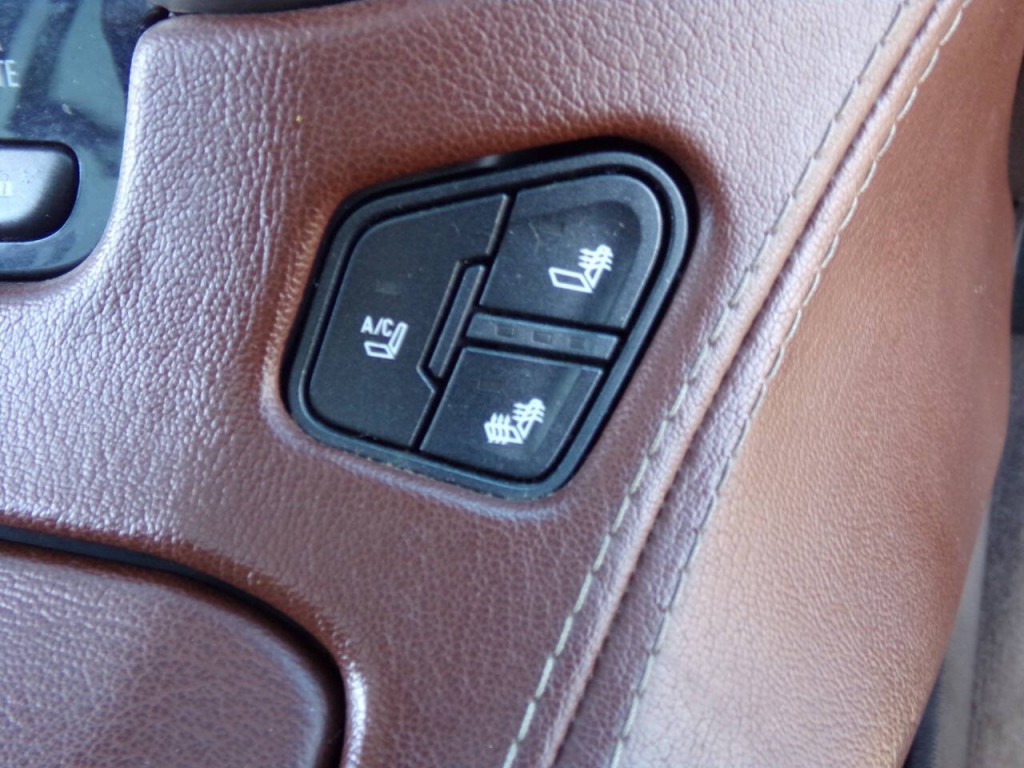 2015 Chevrolet Tahoe Image 36