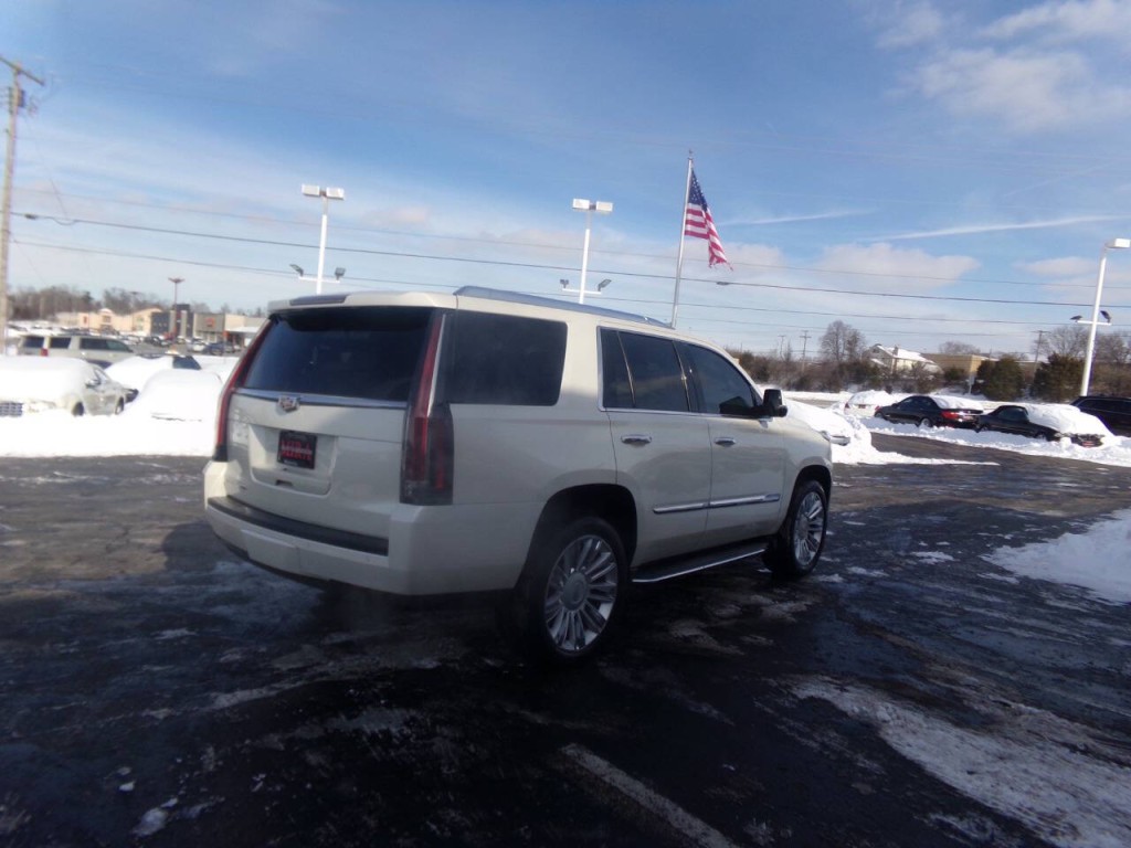 2015 Cadillac Escalade Image 7
