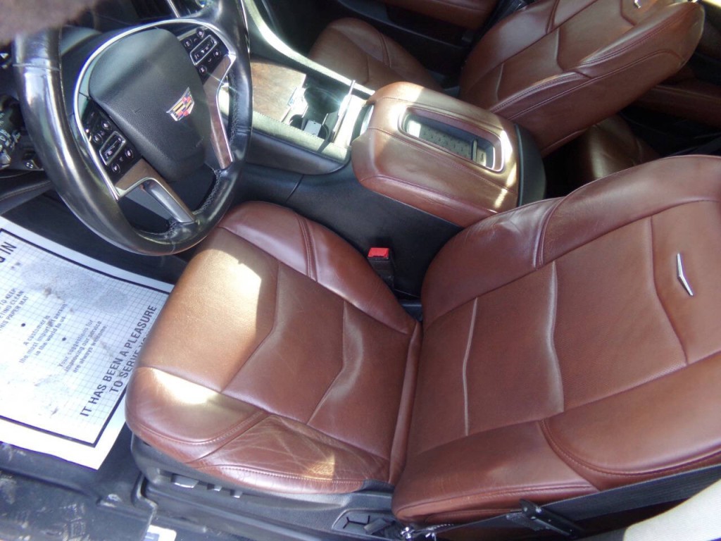 2015 Cadillac Escalade Image 12