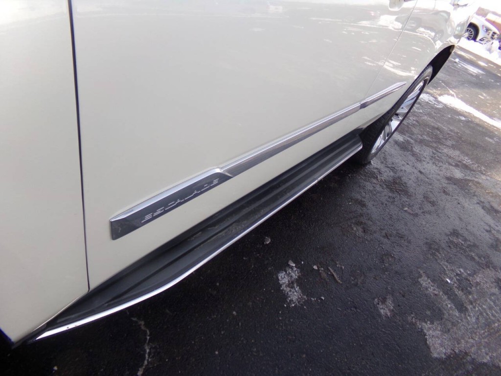 2015 Cadillac Escalade Image 89