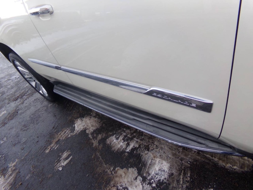 2015 Cadillac Escalade Image 98