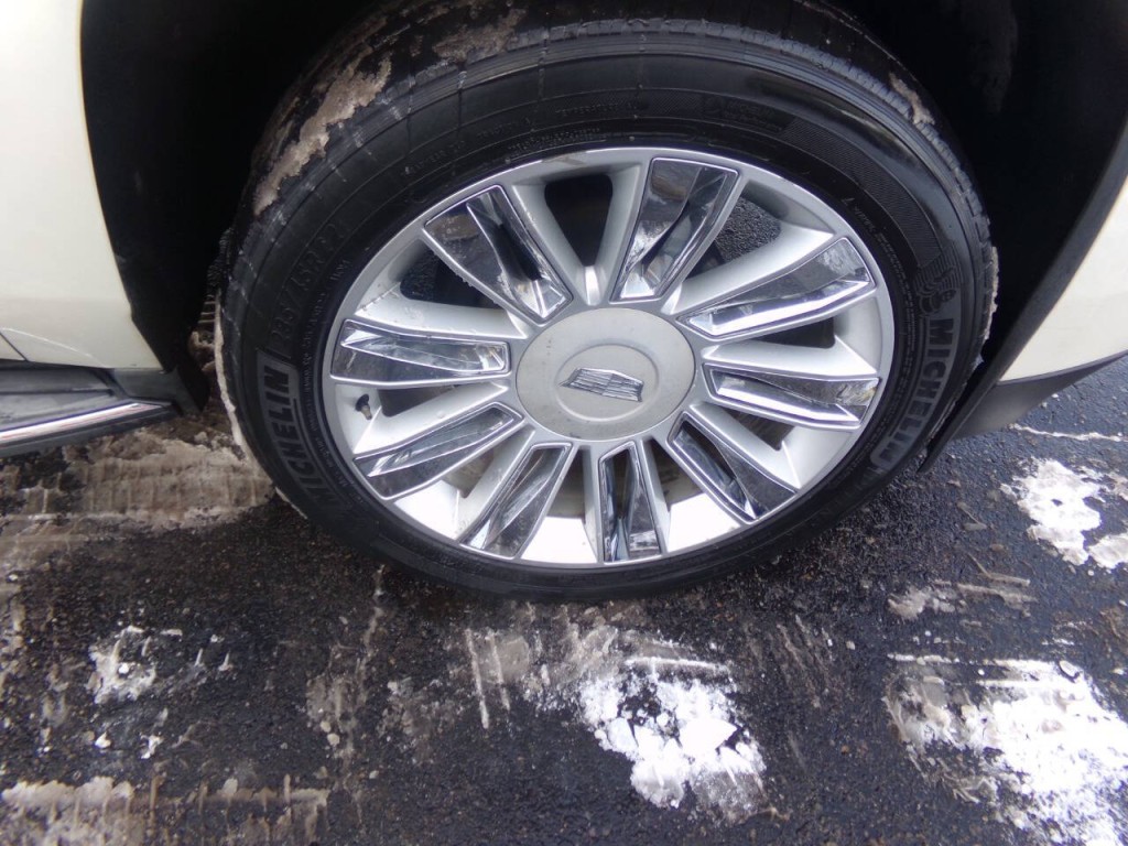 2015 Cadillac Escalade Image 100