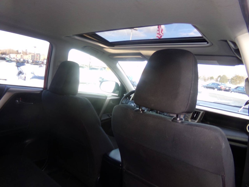 2015 Toyota Rav4 Image 24