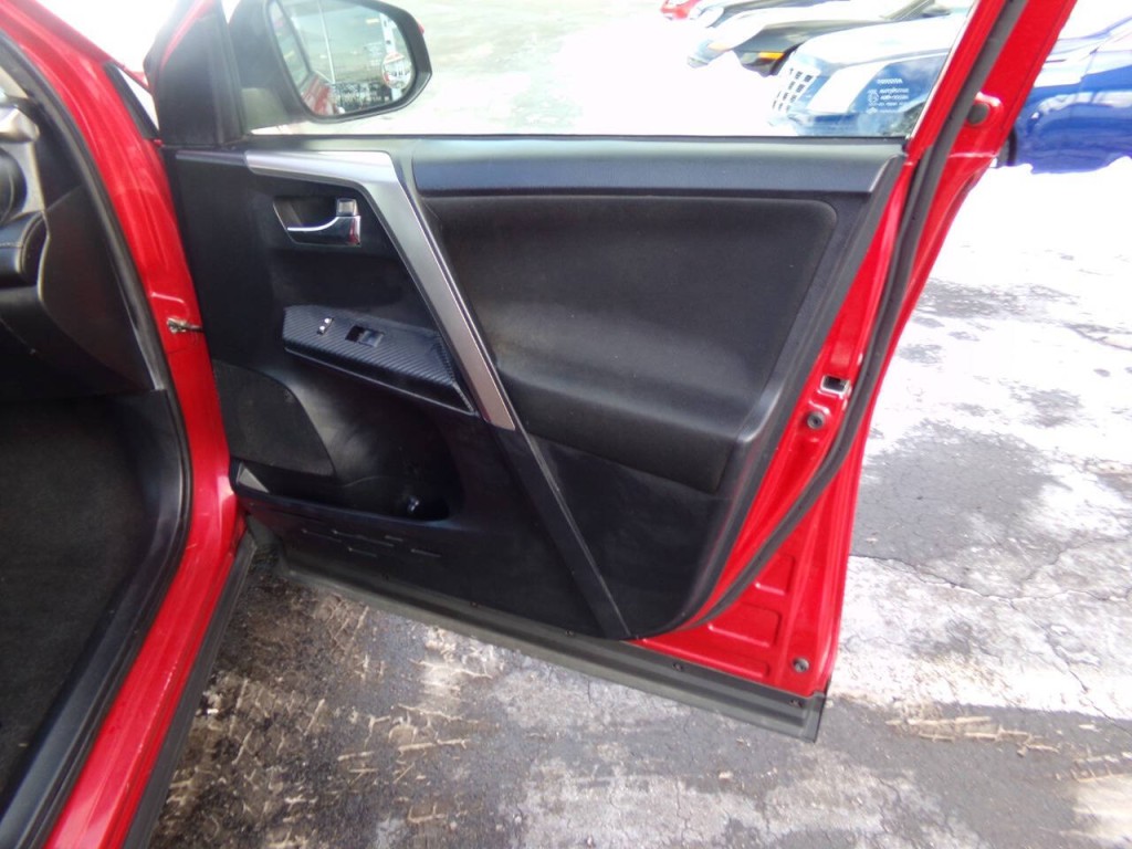 2015 Toyota Rav4 Image 30