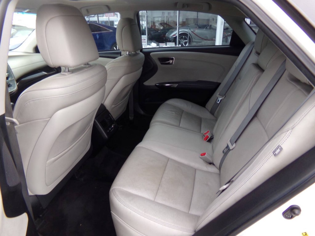2014 Toyota Avalon Image 7