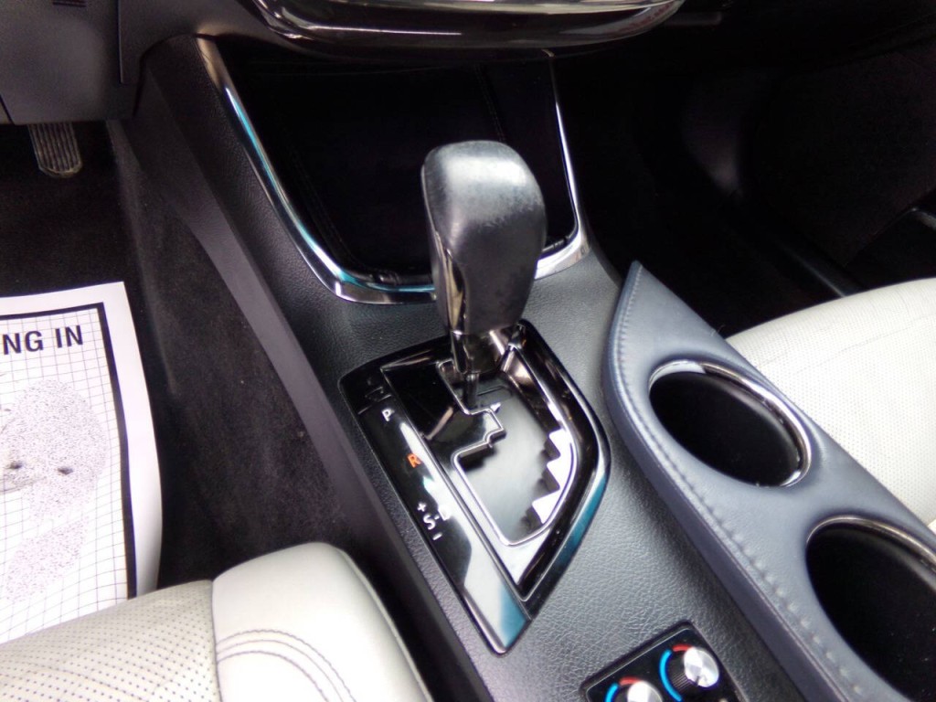 2014 Toyota Avalon Image 12