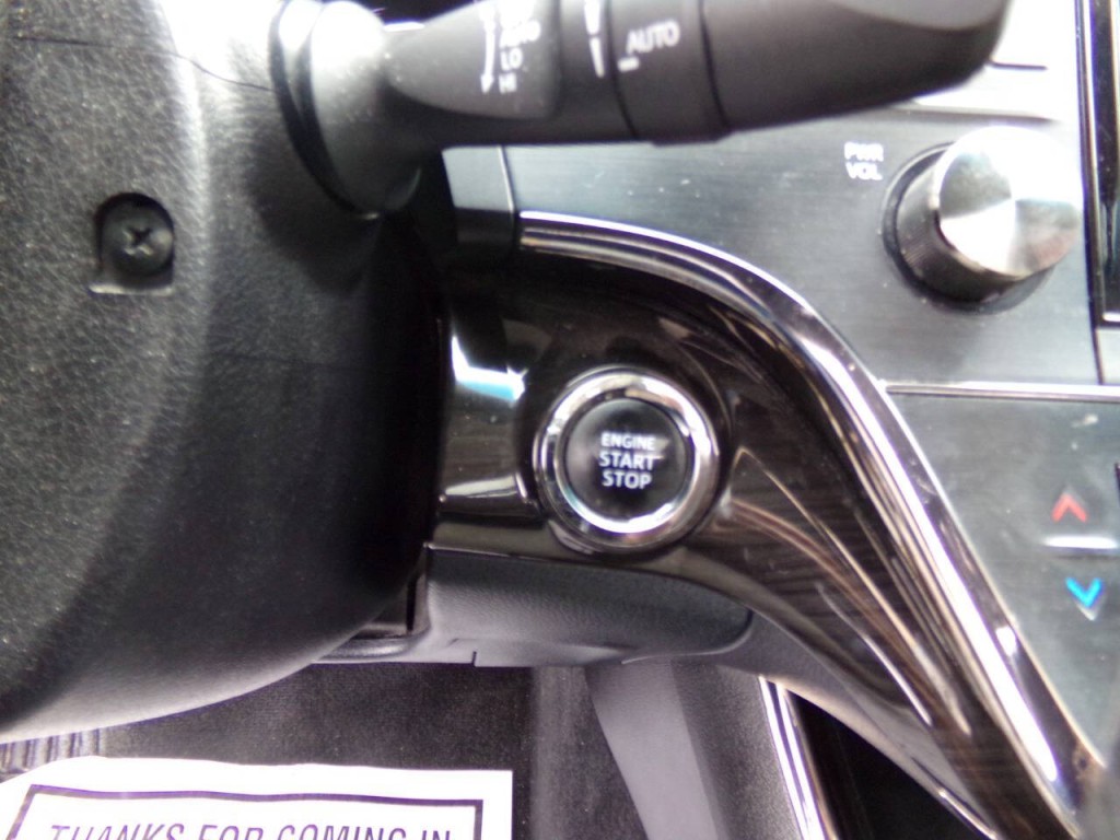 2014 Toyota Avalon Image 17